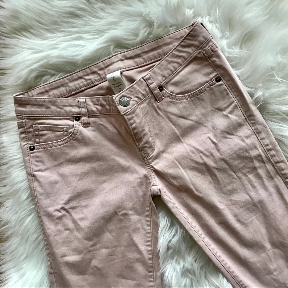 Victoria’s Secret Rose Pink Skinny Jeans 🍒4/$20🍒